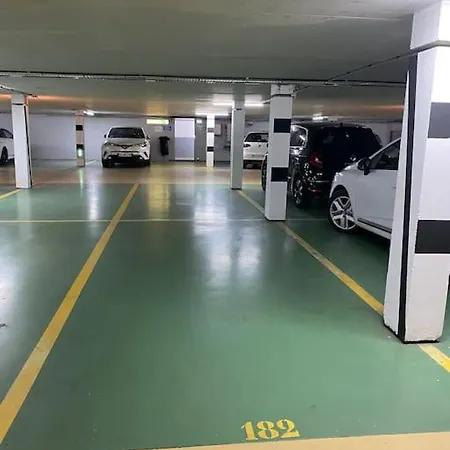 アパート T2 Calme - Centre De - Parking - Clim カネ
