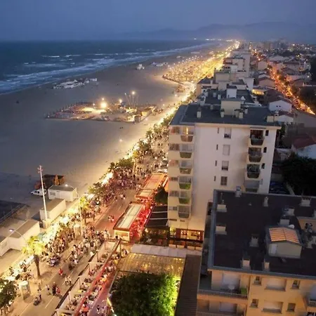 T2 Calme - Centre De - Parking - Clim 아파트