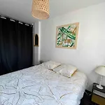 Apartment T2 Calme - Centre De - Parking - Clim
