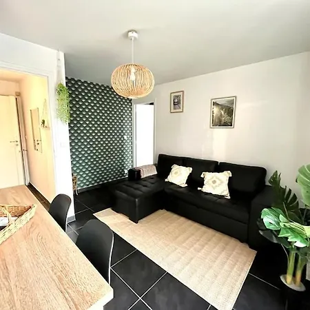 T2 Calme - Centre De - Parking - Clim Appartamento